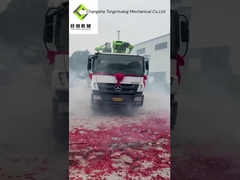 xe bơm màu xanh lá cây