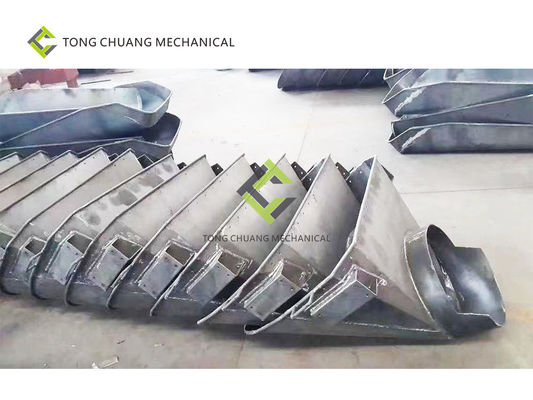 Phụ tùng máy trộn xe tải bê tông tùy chỉnh Máy trộn vuông Xe tải phễu nạp liệu
