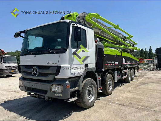 Xe tải chở bê tông đã qua sử dụng được tái sản xuất Máy bơm bê tông gắn liền 56 mét