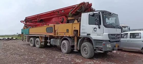 Máy bơm bê tông đã qua sử dụng Putzmeister 56-5 mét với khung gầm Mecedes-Benz 8 × 4