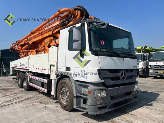 Vào năm 2014 Zoomlion xe bơm bê tông với 6 xi lanh và 6 cột